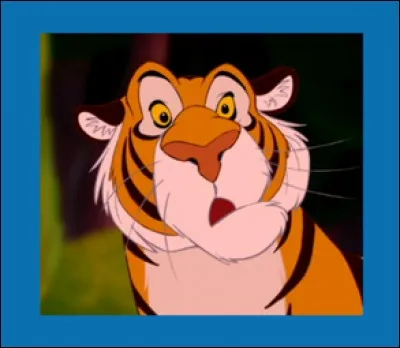 Dans quoi Rajah, le tigre de Jasmine se retrouve-t-il enfermé lors du combat des héros contre Jafar ?
