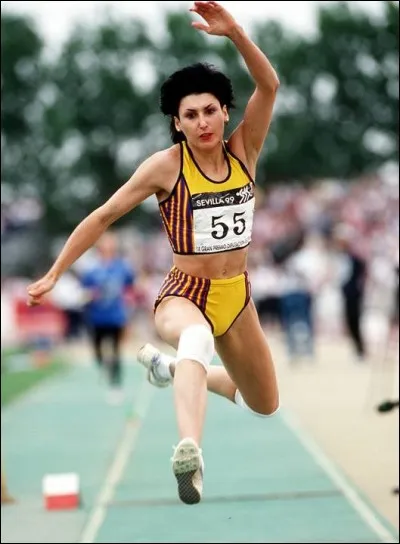 Quel est le record du monde du saut en longueur femmes ?