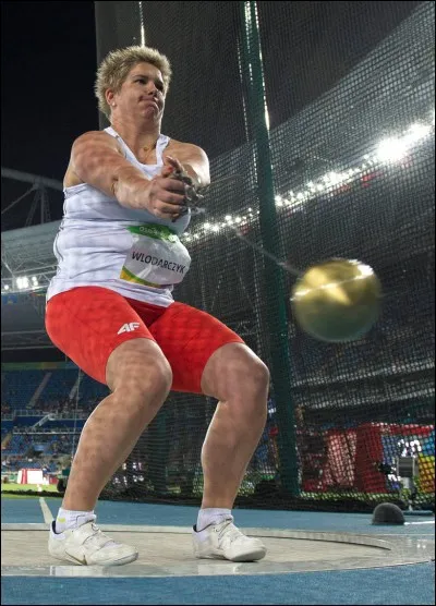 Quel est le record du monde du lancer du marteau femmes