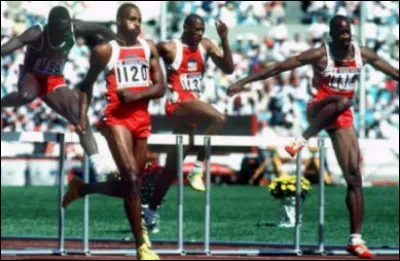 Quel est le record du monde du 400 mètres haies hommes