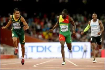 Quel est le record du monde du 400 mètres hommes ?