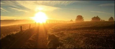 Les rayons du soleil mettent plus de deux ans à nous parvenir.