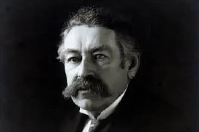 Mars 1932 : Quel prix Nobel Aristide Briand a-t-il reçu en 1926 ?