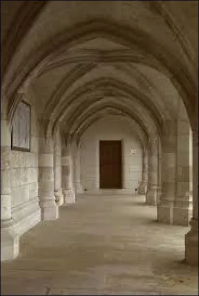 Où est mort le roi Charles VIII ? Au château...