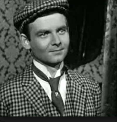 Confronté à des intrigues savamment construites, à des scènes d'actions effrayantes et à des suspens insoutenables, Rouletabille est un fin et astucieux enquêteur. Qui sont les ennemis de ce facétieux et malicieux reporter ?