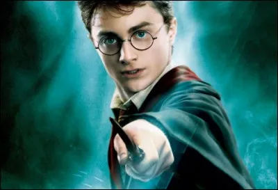 Dans ''Harry Potter et l'ordre du Phénix'', qui est le dernier à tenir la prophétie ?