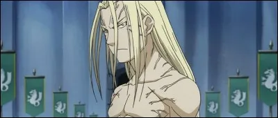 Qui réussit à "briser" le corps de Père, gagnant ainsi la bataille finale ?