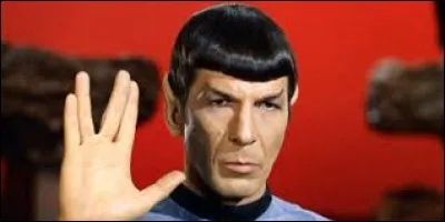 Dans quelle série ou saga retrouve-t-on Monsieur Spock, reconnaissable par ses oreilles pointues ?