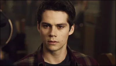 De qui est amoureux Stiles en premier ?