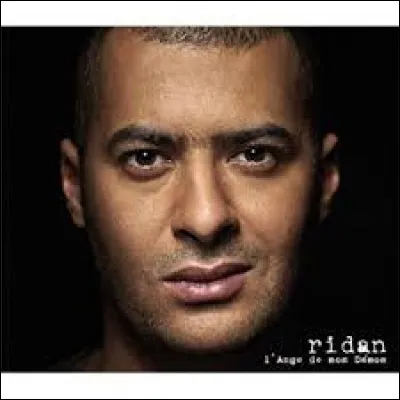 Ridan sort ''L'Agriculteur'' en 2004 mais son titre de 2007 ''Ulysse'' est plus connu. Sa chanson était inspirée de la poésie'' Heureux qui comme Ulysse'' de...