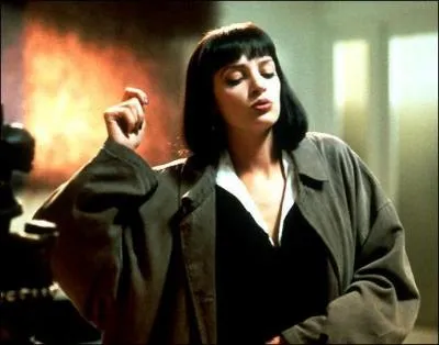 Elle aime la coke et danser avec son garde du corps, elle se prnomme ...