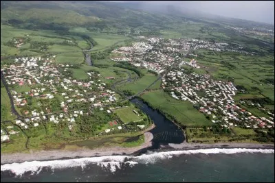 Bras-Panon est une commune française située sur une île dont le chef-lieu est Saint-Denis. De quelle île s'agit-il ?