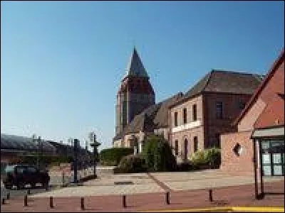 Je vous propose de partir dans les Hauts-de-France, à Raimbeaucourt. Ville de l'arrondissement de Douai, elle se situe dans le département ...