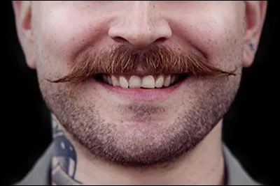 Choisis une moustache.