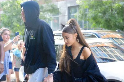 Qui fréquente-t-elle actuellement ?
(2018)