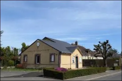 Village du Centre-Val-de-Loire, Châtaincourt se situe dans le département ...