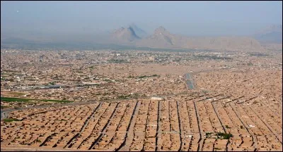 Cette ville afghane de 500 000 habitants, principal centre du sud du pays, c'est :