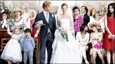 Quelle jeune actrice joue dans le film "Pièce montée" en 2010, aux côtés de Jérémie Renier, Danielle Darrieux et Jean-Pierre Marielle ?