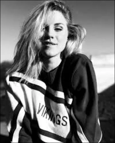 Emy a fait des vidéos make-up.