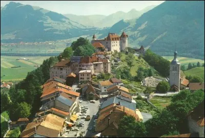 Quel nom de fromages porte cette ville de Suisse ?