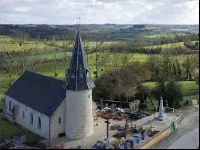 Commune normande, dans le pays d'Auge, Fresnay-le-Samson se situe dans le département ...