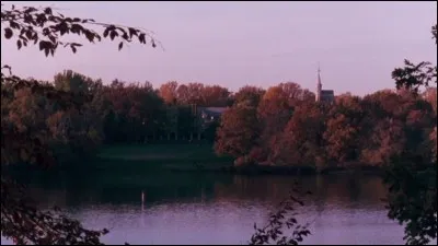Acteur exceptionnellement doué, il incarna notamment le meilleur professeur le littérature qui soit.