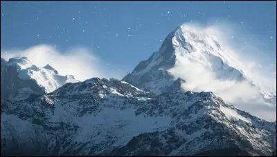 Si je vous dis "grosse pointe" (en photo l'Everest), vous cochez aussitôt... ?
