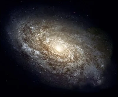 Si je vous dis "gros bras" (en photo les bras spiraux de la galaxie NGC 4414), vous cochez aussitôt... ?