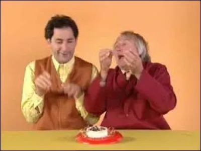 La vedette des produits de la fromagerie Morel est la chafouette. Dans ''La Chafouette tue-mouches'', M. Saladin a mis au point une version insecticide du délicieux fromage ! Dans quel ordre animal sont classées les mouches ?