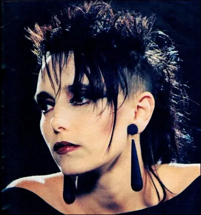 Dans une de ses chansons Jeanne Mas voulait être en rouge et...