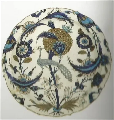 De quel pays provient ce "Plat au paon" ?