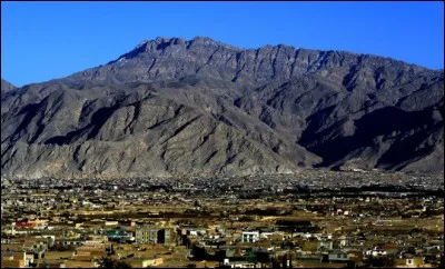 Cette ville pakistanaise, d'un million d'habitants, capitale de la province du Balouchistan et proche de la frontière afghane, c'est :