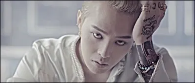 Qui est apparu dans le MV "That XX" de G-dragon ?