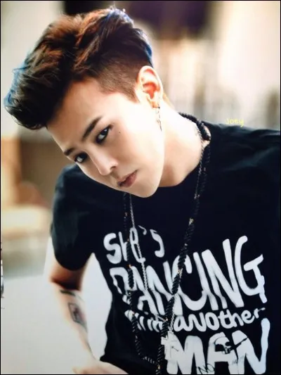 Qui a collaboré avec le chanteur/rappeur G-dragon pour la chanson "Without You" ?