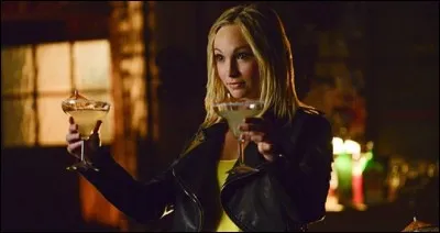 Quand Caroline perd-elle son humanité dans la saison 6 de "The Vampire Diaries" ?