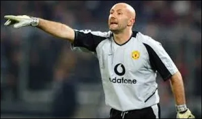 Fabien Barthez tendut lâche sa semonse sur les nerfs tout en parlant de cornichons.