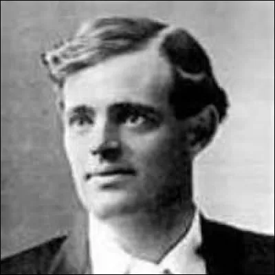 Août 1927 : James Oliver Curwood a écrit ''Le Grizzly'' un roman qui inspira le film ''L'Ours'' de...