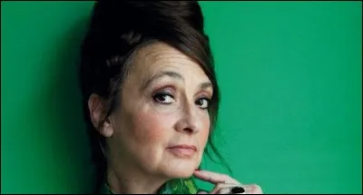 Chanteuse et instrumentiste de rock; entre 1979 et 2007, elle a formé avec Fred Chichin le groupe Les Rita Mitsouko.