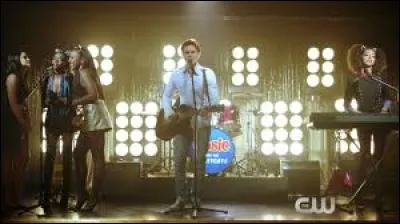 Un spectacle a lieu à Riverdale, que fais-tu ?