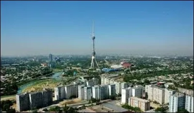 Cette grande ville d'Asie centrale, capitale de l'Ouzbékistan, c'est :