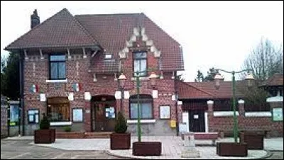 Nous sommes encore dans les Hauts-de-France, mais dans l'arrondissement de Lens, à Bois-Bernard. Nous nous situons dans le département ...