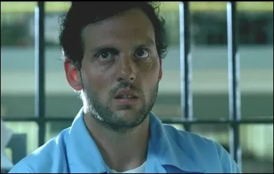 Quel est le nom du prisonnier surnommé "Le Disjoncté" ?