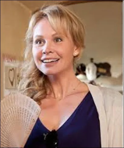 Comment s'appelle la mère de Julien ? (Marie-France)