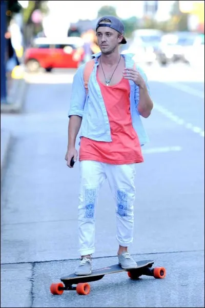 Quelle est la véritable couleur de cheveux de Tom Felton ?