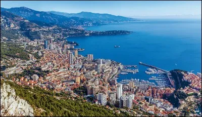 Quelle famille règne sur la principauté de Monaco ?