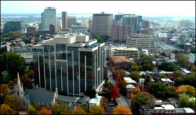 Cette ville américaine, principal centre urbain du Delaware, c'est :