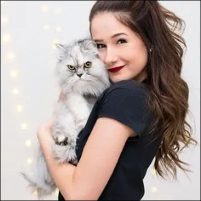 Quel est son vrai nom de famille ?