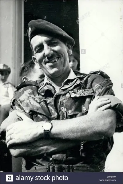 Parmi ces quatre définitions, une ne correspond pas au mot "botte" : laquelle ?