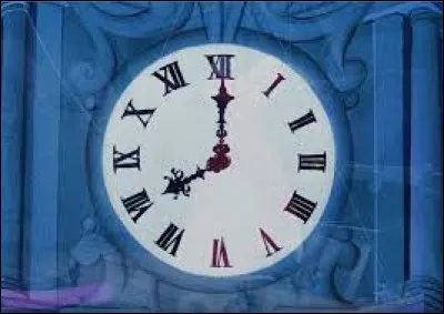 Pourquoi doit-elle partir avant le douzième coup de minuit ?