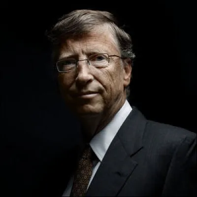 Il a un effet quotidien dans la vie de la plupart des humains. C'est un grand pionnier dans le domaine de la micro-informatique. Il a fondé, en 1975, à l'âge de 20 ans, la société de logiciels Microsoft. Ensuite, il a acheté le système d'exploitation QDOS pour en faire le MS-DOS, puis finalement, il conçut le système Windows. Dans ces deux cas, il est en position de quasi-monopole mondial :